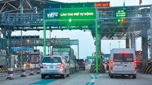 TP.HCM: Kiến nghị bắt buộc ô tô dùng thẻ thu phí TP.HCM: Kiến nghị bắt buộc ô tô dùng thẻ thu phí