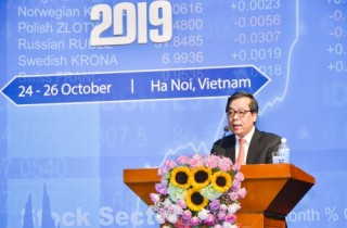 Khai mạc Diễn đàn Việt Nam về ngân hàng và tài chính 2019