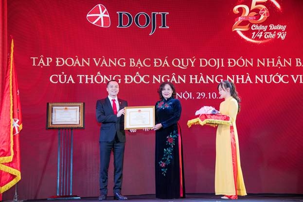 Tập đoàn Vàng bạc Đá quý DOJI mừng tuổi 25 và đón nhận Huân chương Lao động hạng Nhất