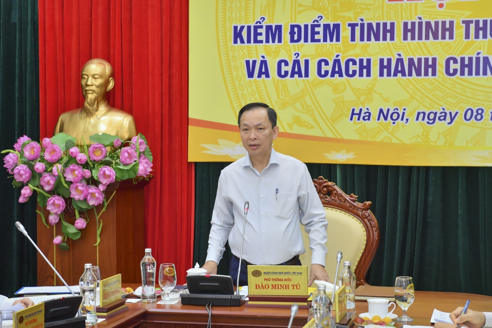cai cach hanh chinh noi bo diem tua nang cao hieu luc dieu hanh cua ngan hang trung uong