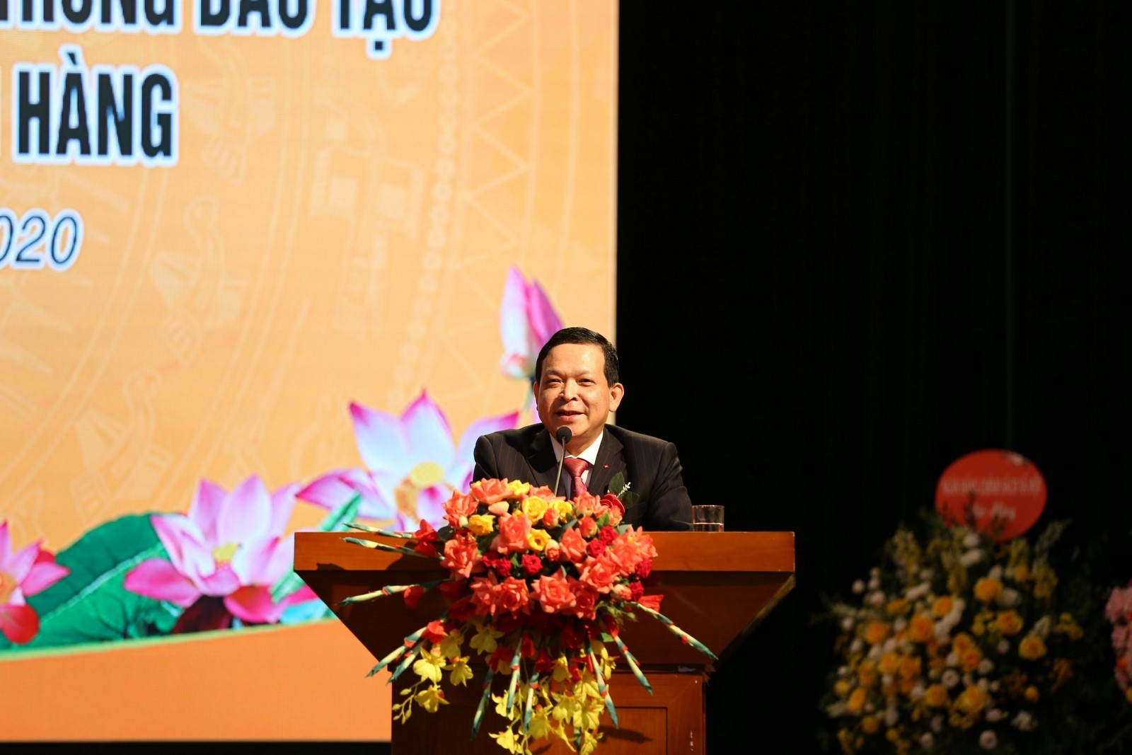 ra mat cau lac bo khoi dao tao va nghien cuu khoa hoc ngan hang