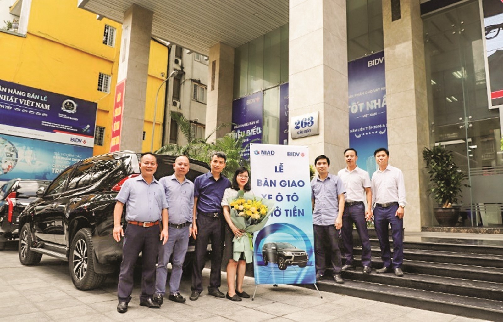 cong ty ngan luc tiep tuc ban giao xe cho tien cho bidv