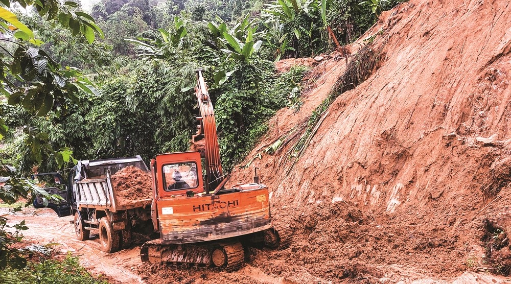mua lu gay thiet hai nang ve ha tang giao thong