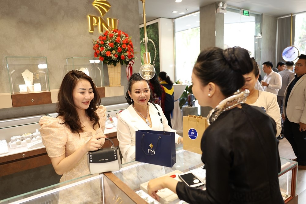 PNJ ra mắt cửa hàng PNJ Next và PNJ Center đầu tiên tại Bình Dương pnj ra mat cua hang pnj next va pnj center dau tien tai binh duong