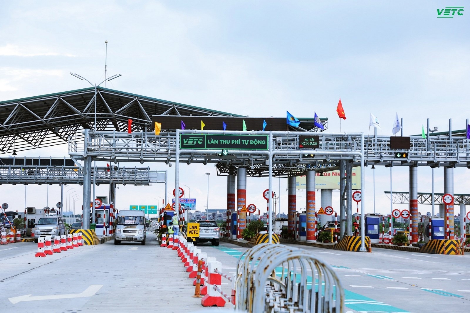 tasco dai hoi co dong bat thuong ong ho viet ha duoc bau lam chu tich hdqt