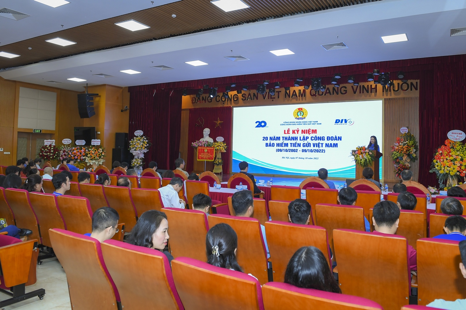 cong doan bao hiem tien gui viet nam chang duong 20 nam day tu hao