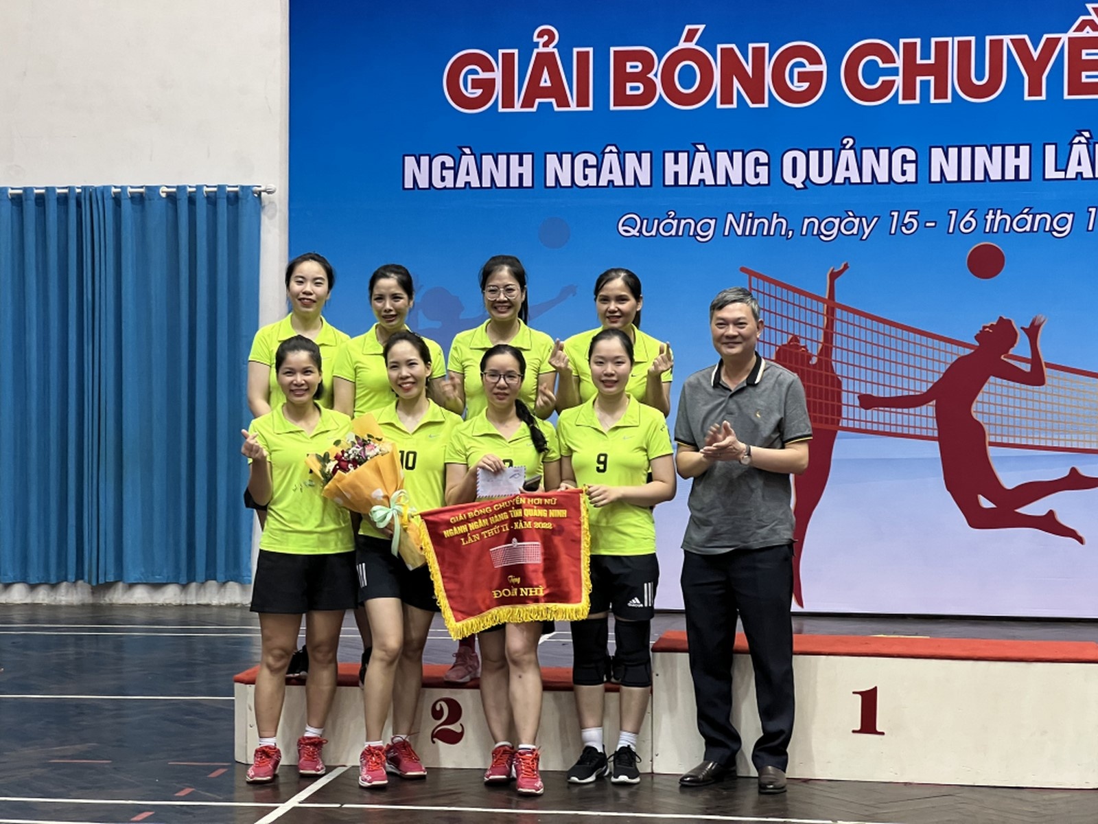 giai bong chuyen hoi nu nganh ngan hang quang ninh lan thu ii