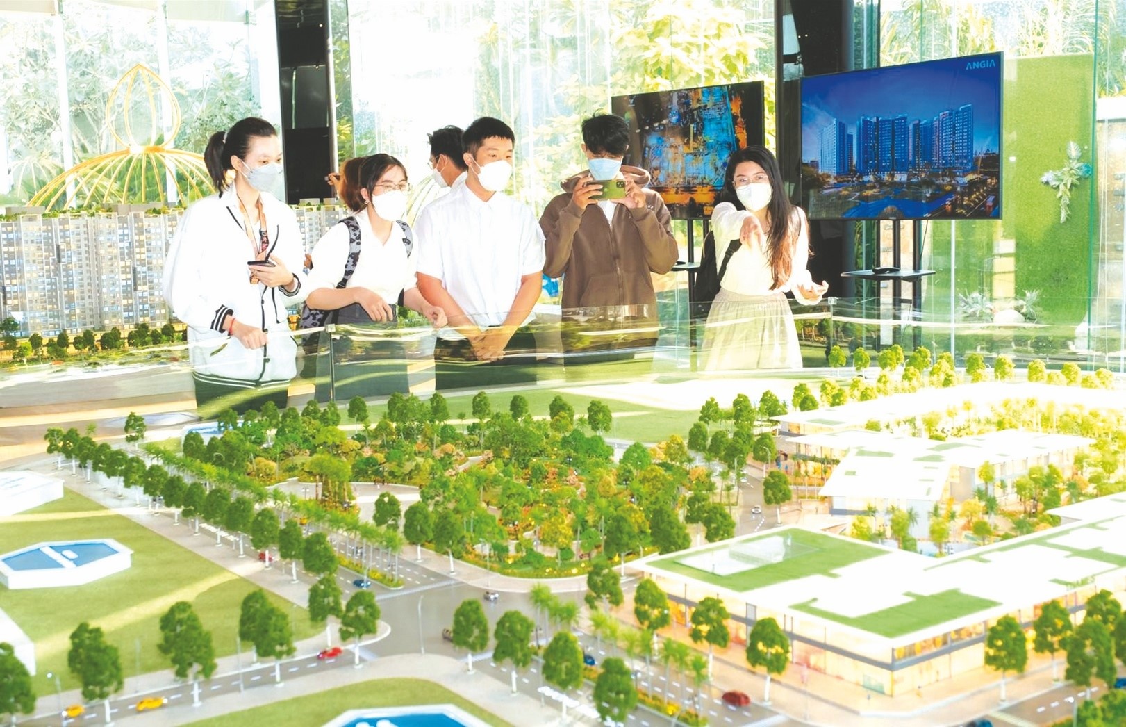 thi truong bat dong san tp ho chi minh doi mat voi nhieu thach thuc