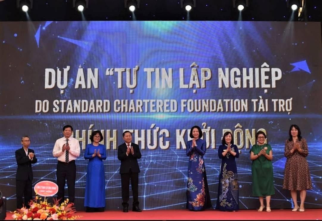 Khởi động dự án “Tự tin lập nghiệp” khoi dong du an tu tin lap nghiep do standard chartered foundation tai tro