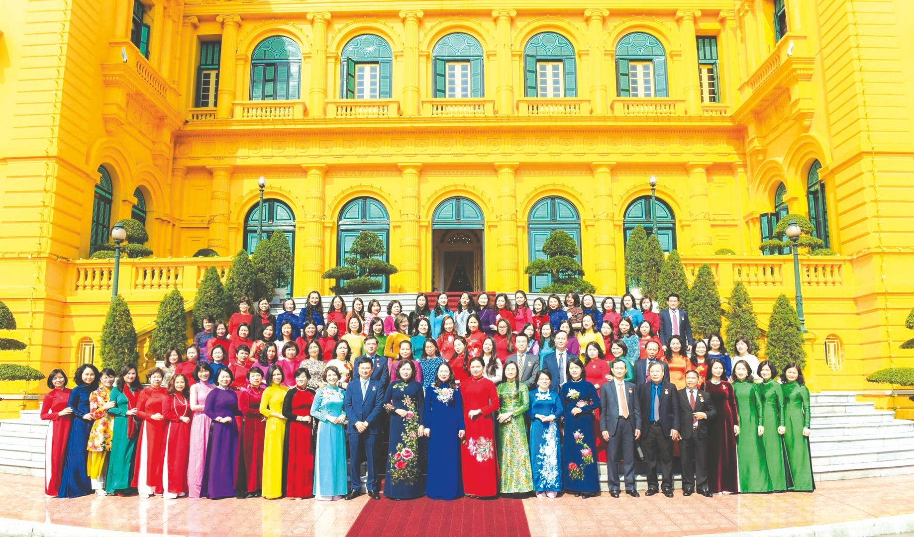 phu nu nganh ngan hang hoi tu nhieu pham chat dac biet