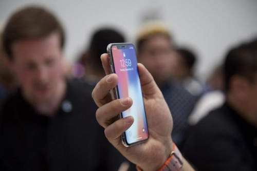 iPhone X xách tay về Việt Nam loạn giá, dao động từ 35-50 triệu đồng iPhone X xách tay về Việt Nam loạn giá, dao động từ 35-50 triệu đồng