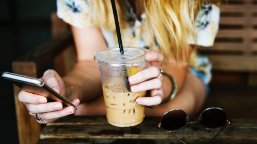 Tim Cook: Chỉ cần nhịn vài cốc cà phê mỗi tuần là mua được iPhone X