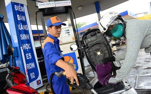 Đến hết quý 3/2017, Quỹ Bình ổn giá xăng dư hơn 5.200 tỷ đồng Đến hết quý 3/2017, Quỹ Bình ổn giá xăng dư hơn 5.200 tỷ đồng