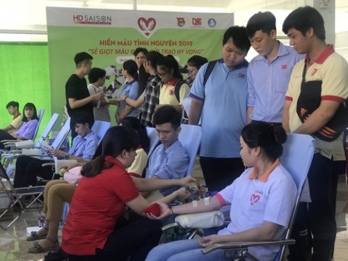 Hiến giọt máu đào, trao đời sự sống Hiến giọt máu đào, trao đời sự sống