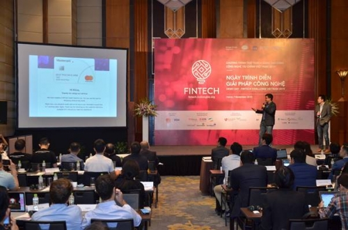 Khai mạc Ngày trình diễn giải pháp công nghệ tài chính Việt Nam 2019 Khai mạc Ngày trình diễn giải pháp công nghệ tài chính Việt Nam 2019