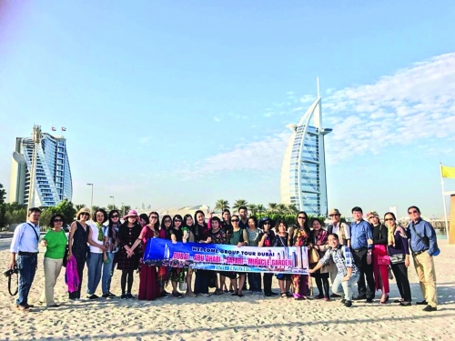 Tết hiện đại: “Chơi Tết” thay vì “ăn Tết” Tết hiện đại: “Chơi Tết” thay vì “ăn Tết”