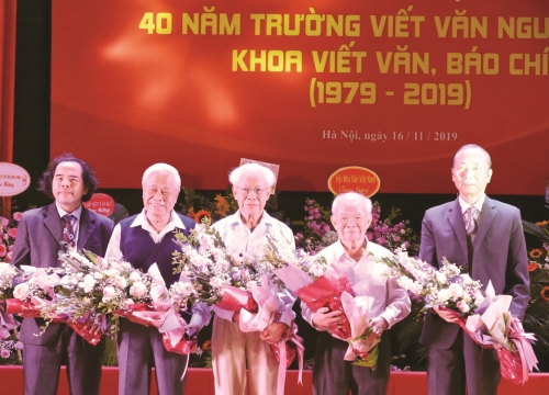 “Văn mạch” trường viết văn Nguyễn Du mãi chảy