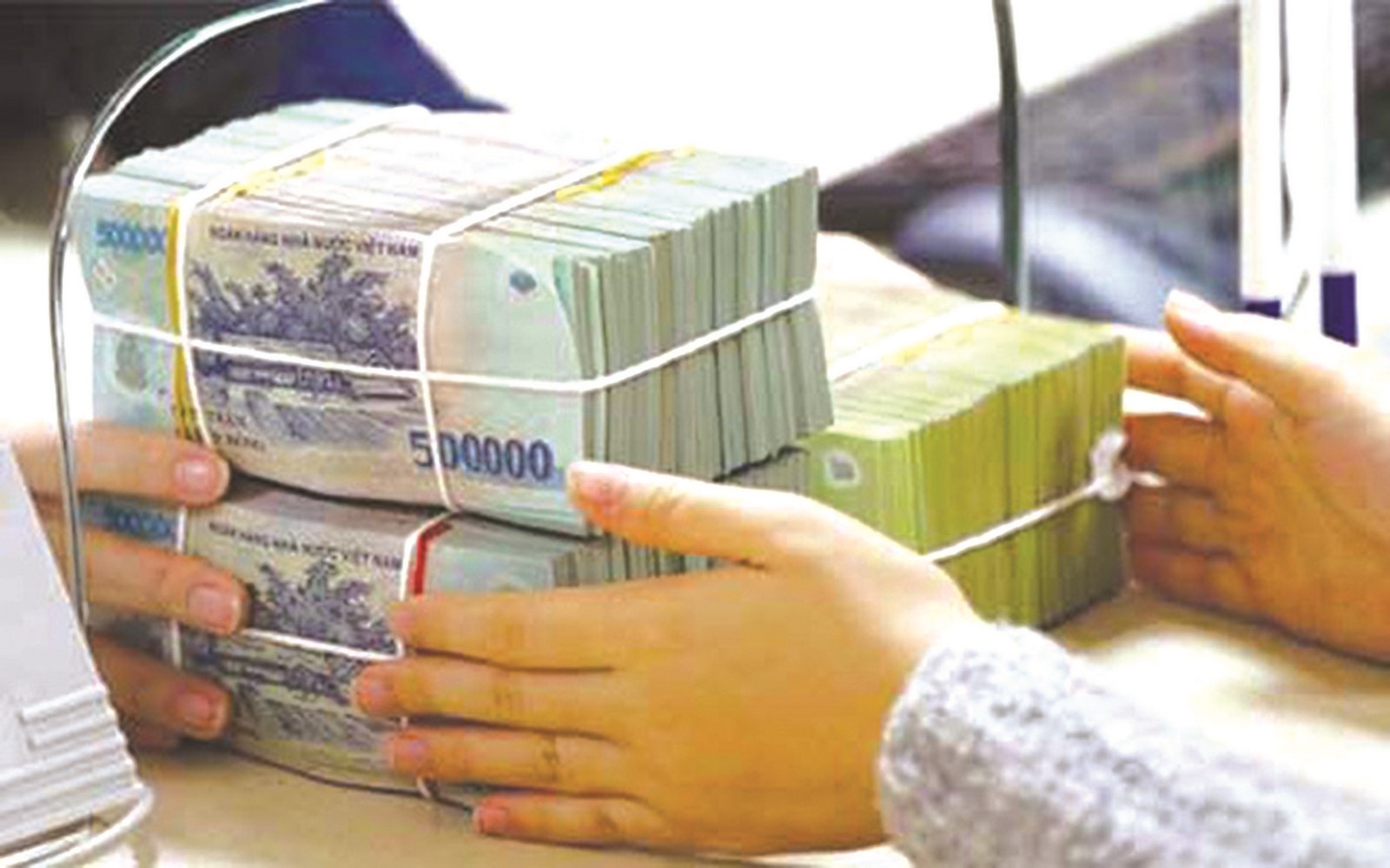 Thu ngoài lãi của ngân hàng tích cực thu ngoai lai cua ngan hang tich cuc