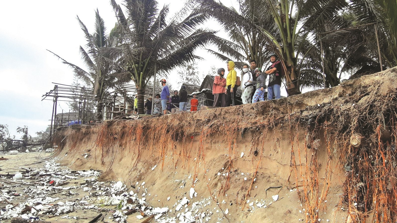 Làm thế nào bảo vệ bờ biển Hội An?