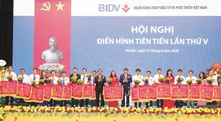 Thi đua - khen thưởng là động lực phát triển của BIDV