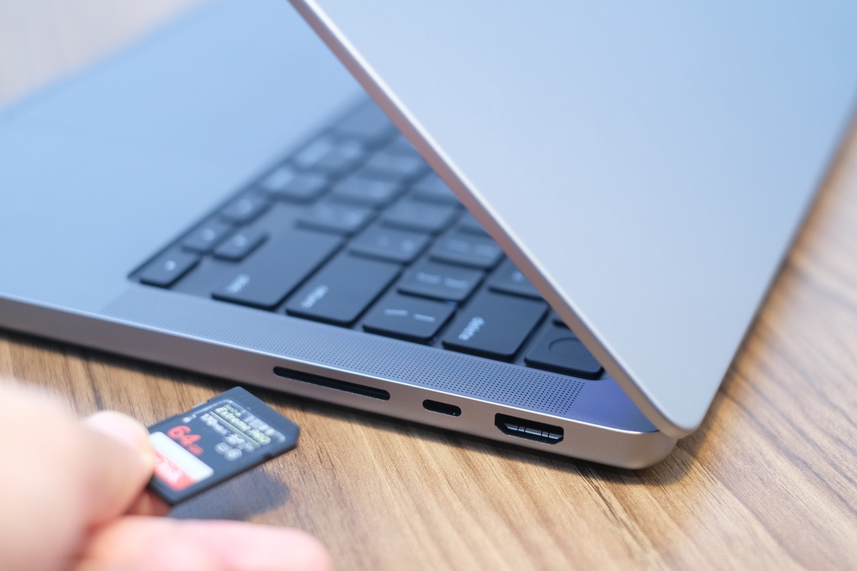 macbook pro tai tho ve viet nam