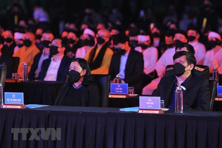 thap nen tuong niem nan nhan tu vong trong dai dich covid 19