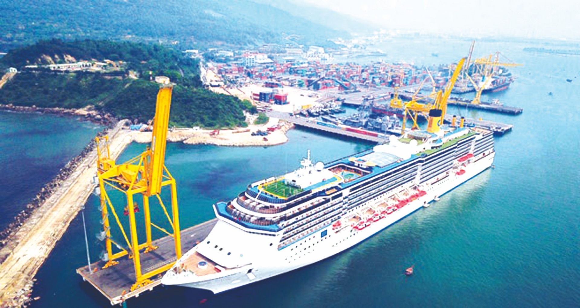 phat trien dot pha cac nganh kinh te bien