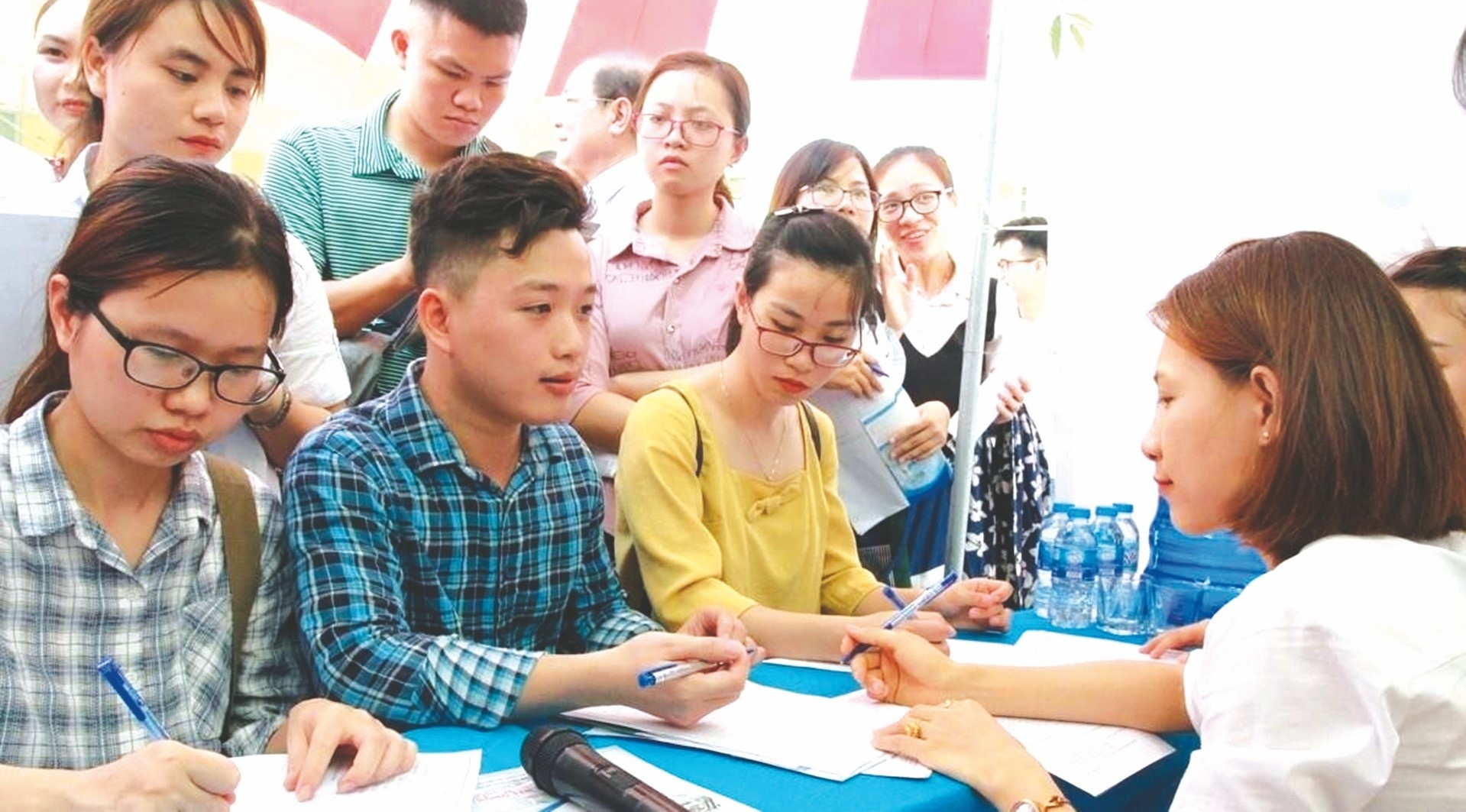 tphcm nhieu doanh nghiep cat giam lao dong vi thieu don hang