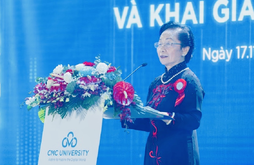 cmc ra mat mo hinh dai hoc so dau tien cua viet nam