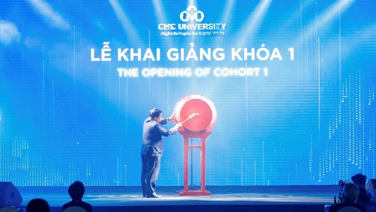 cmc ra mat mo hinh dai hoc so dau tien cua viet nam
