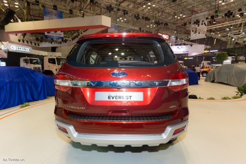 Phiên bản cao cấp nhất của Ford Everest 2016 có giá lên tới 1,629 tỷ đồng