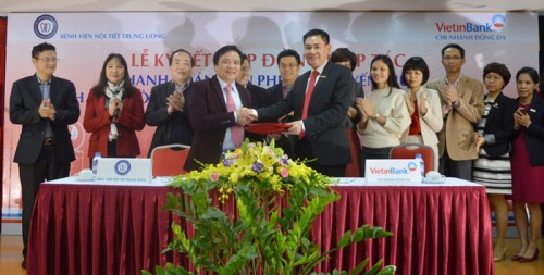 Thêm kênh thanh toán viện phí trực tuyến tại Bệnh viện Nội tiết Trung ương Thêm kênh thanh toán viện phí trực tuyến tại Bệnh viện Nội tiết Trung ương