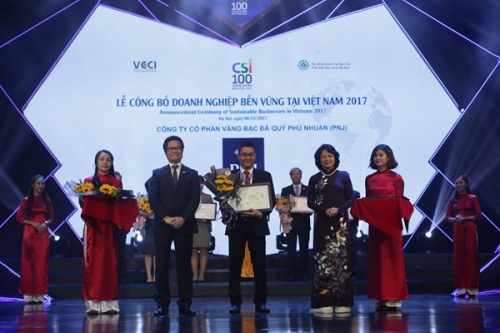 Vinh danh doanh nghiệp phát triển bền vững Vinh danh doanh nghiệp phát triển bền vững