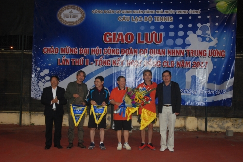Công đoàn NHNN Trung ương: Thi đấu giao lưu tổng kết hoạt động CLB tennis