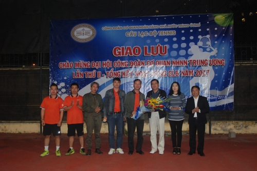Công đoàn NHNN Trung ương: Thi đấu giao lưu tổng kết hoạt động CLB tennis