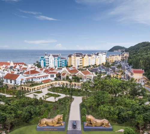 InterContinental Danang Sun Peninsula Resort làm nên lịch sử World Travel Awards