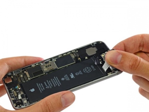 Thay pin mới - iPhone cũ có thể hết ì ạch Thay pin mới - iPhone cũ có thể hết ì ạch