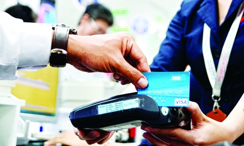 Giảm tiền mặt trong thanh toán: Không thể một sớm một chiều Giảm tiền mặt trong thanh toán: Không thể một sớm một chiều