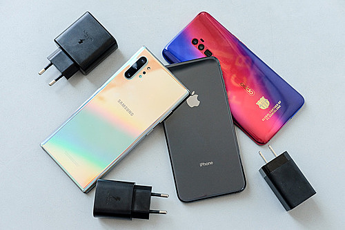 Smartphone 2019 "đua" sạc nhanh smartphone 2019 dua sac nhanh