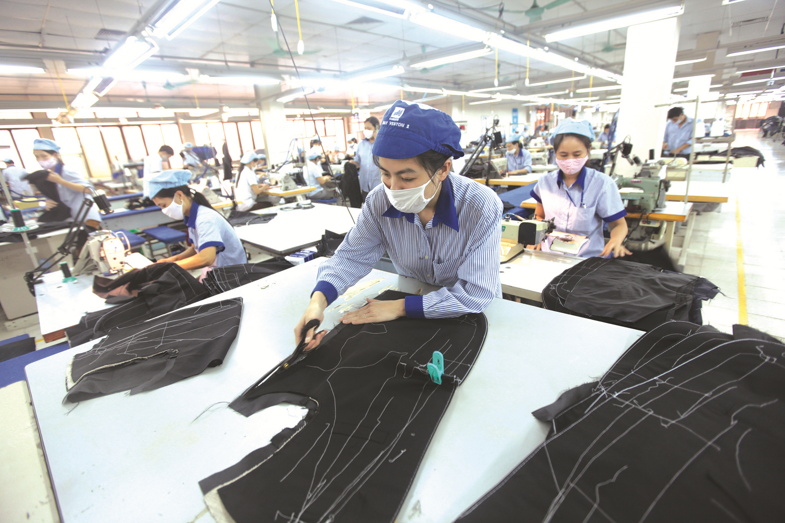 Nỗi lo của doanh nghiệp dệt may