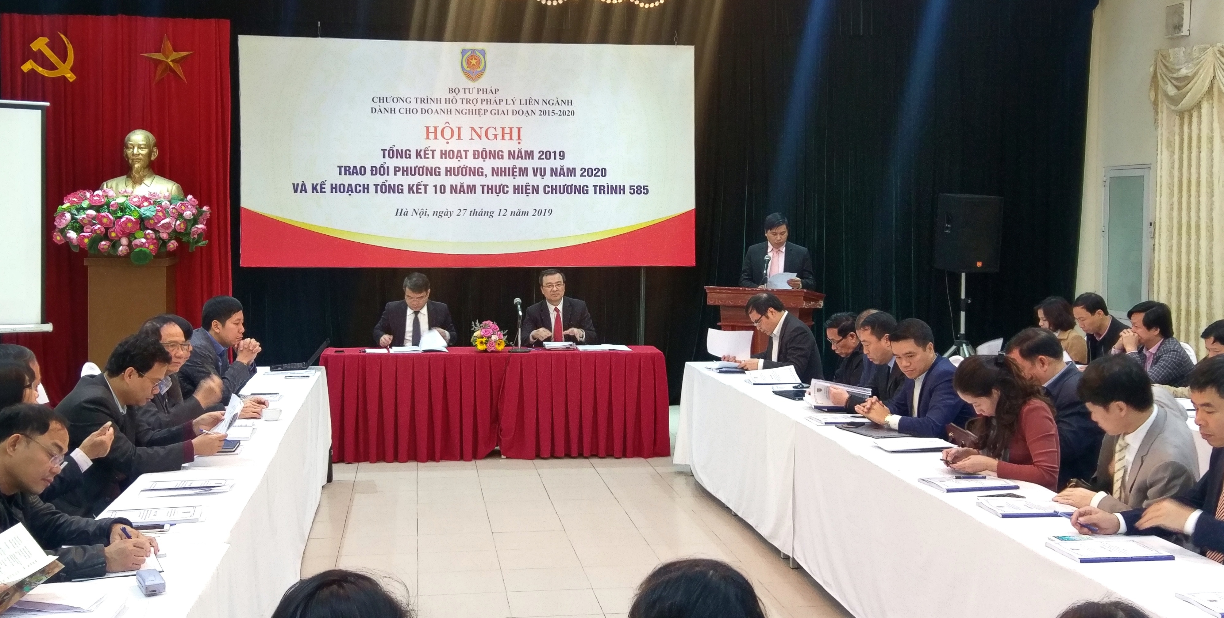 chuong trinh 585 ho tro phap ly cho doanh nghiep