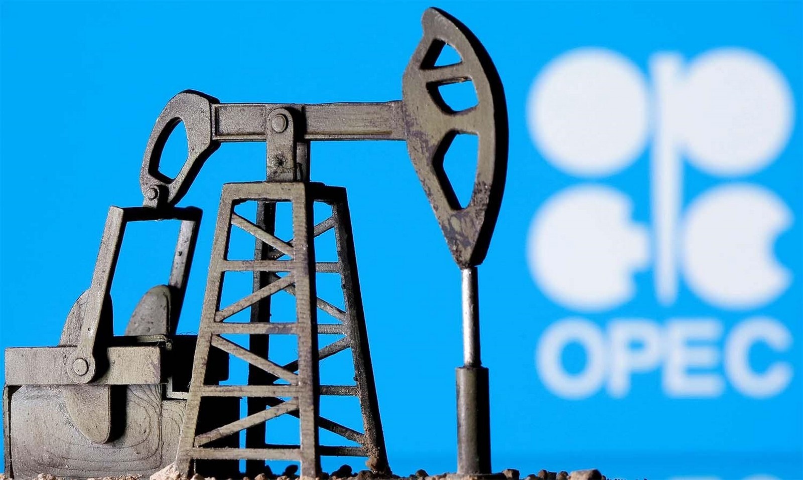 OPEC cân nhắc việc trì hoãn tăng sản lượng