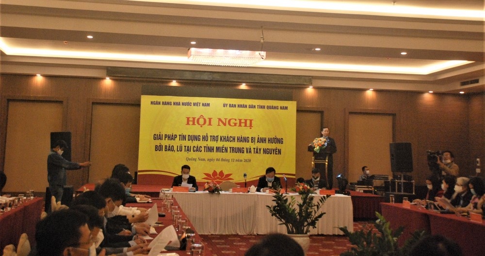 nganh ngan hang day manh cac giai phap ho tro khach hang bi anh huong boi bao lu