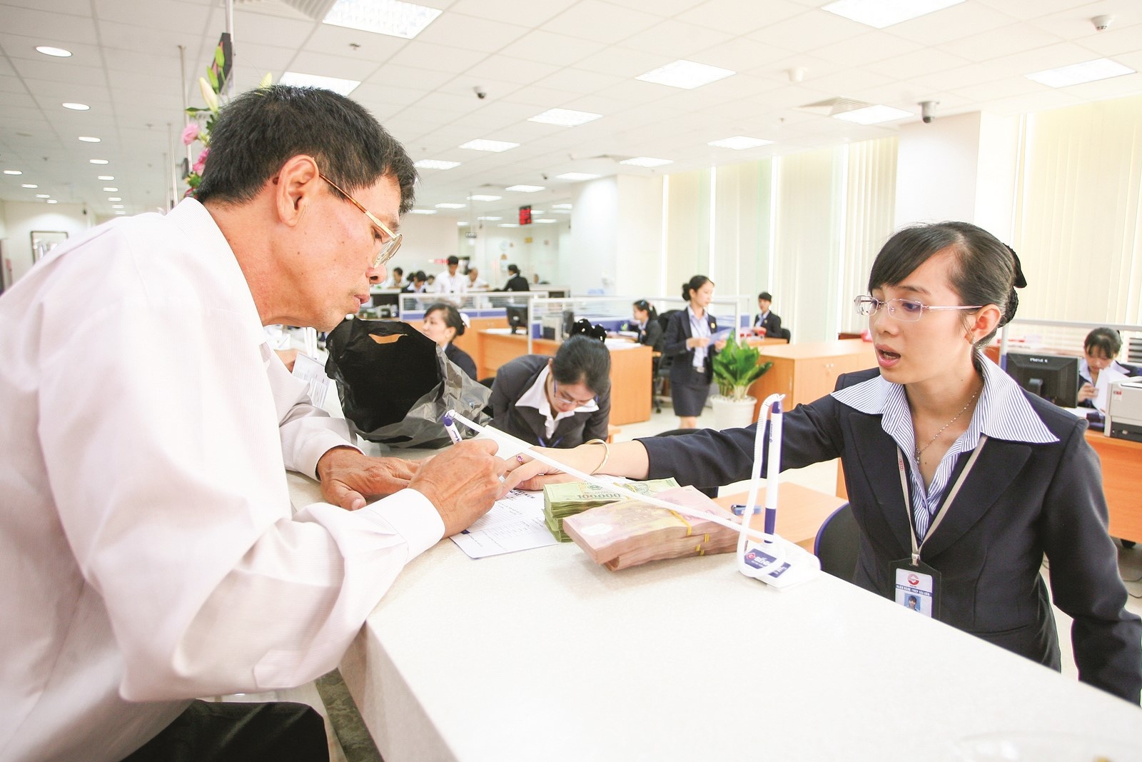 ky vong ve thi truong mua ban no xau