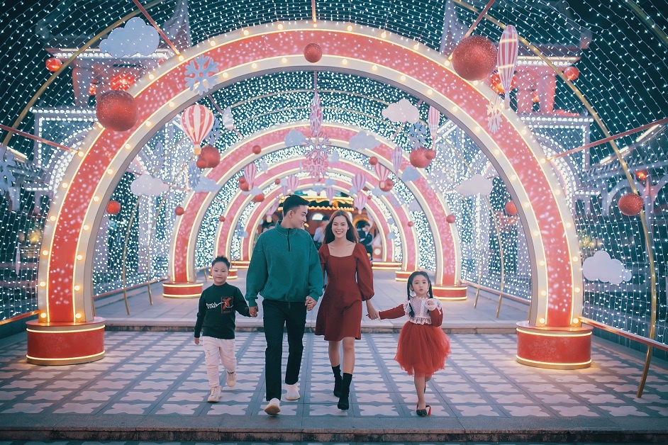 Asia Park tưng bừng trở lại, du khách cả tuần được… hội ngộ cùng sao asia park tung bung tro lai du khach ca tuan duoc hoi ngo cung sao