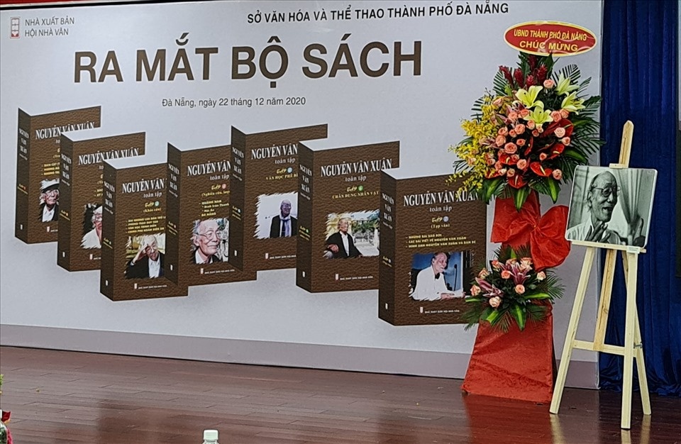 ra mat nguyen van xuan toan tap