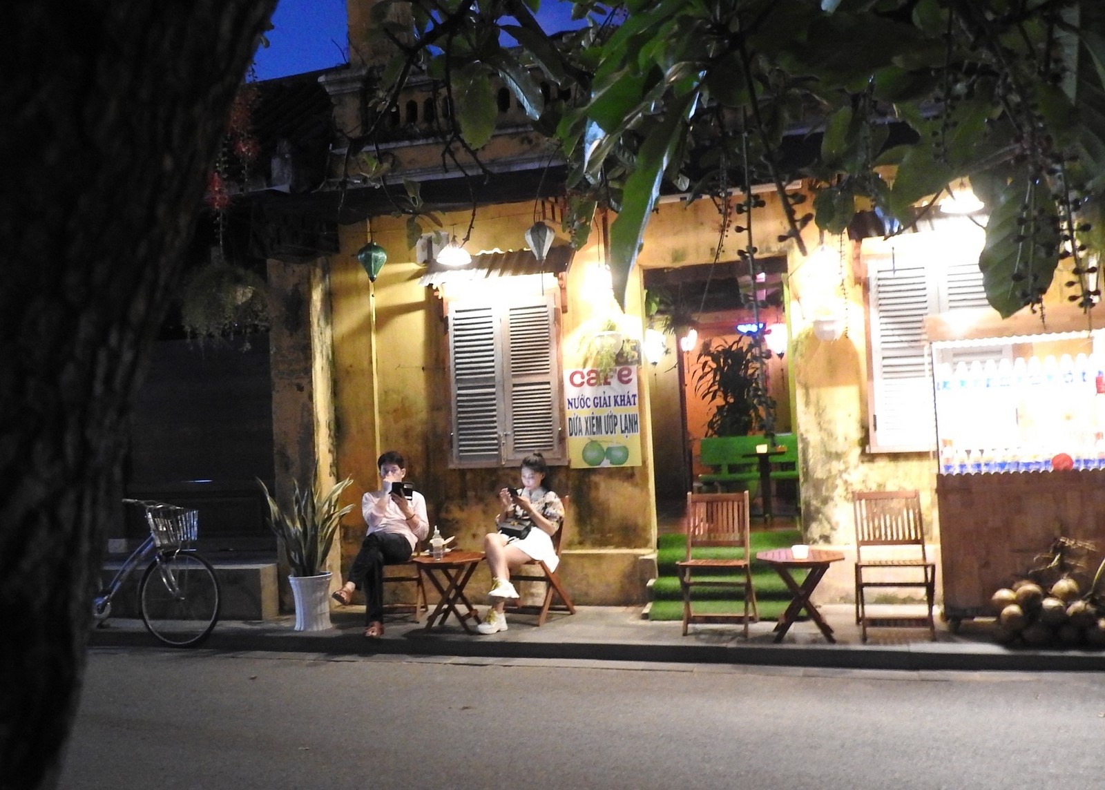 “Thắp sáng Hội An” chào mời du khách sau thời gian bão lũ, dịch bệnh thap sang hoi an chao moi du khach sau thoi gian bao lu dich benh