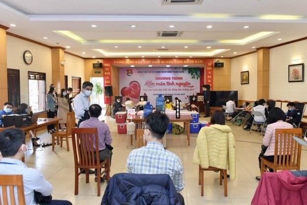 Đoàn Thanh niên Ngân hàng Trung ương tổ chức Ngày hội hiến máu tình nguyện doan thanh nien ngan hang trung uong to chuc ngay hoi hien mau tinh nguyen
