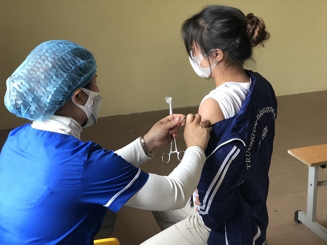 ngay 1612 ha noi ghi nhan 1330 ca covid 19 co574 ca cong dong