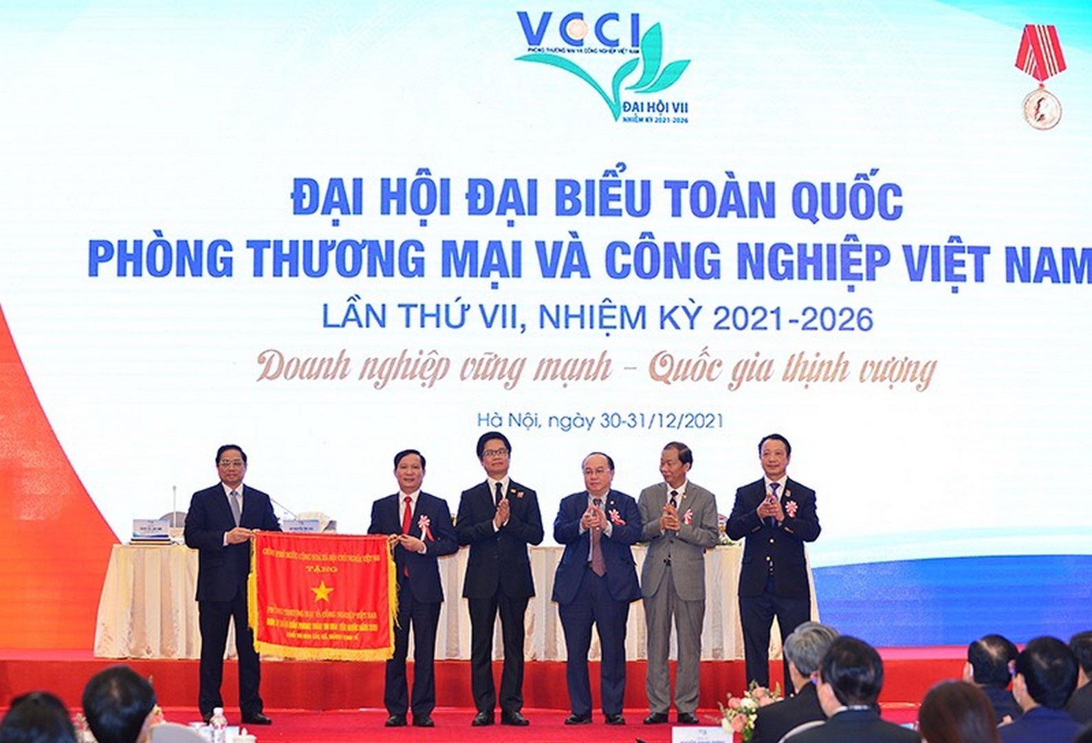 vcci doi ten thanh lien doan thuong mai va cong nghiep viet nam
